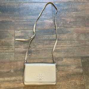Tory Burch Clutch/ Wallet purse